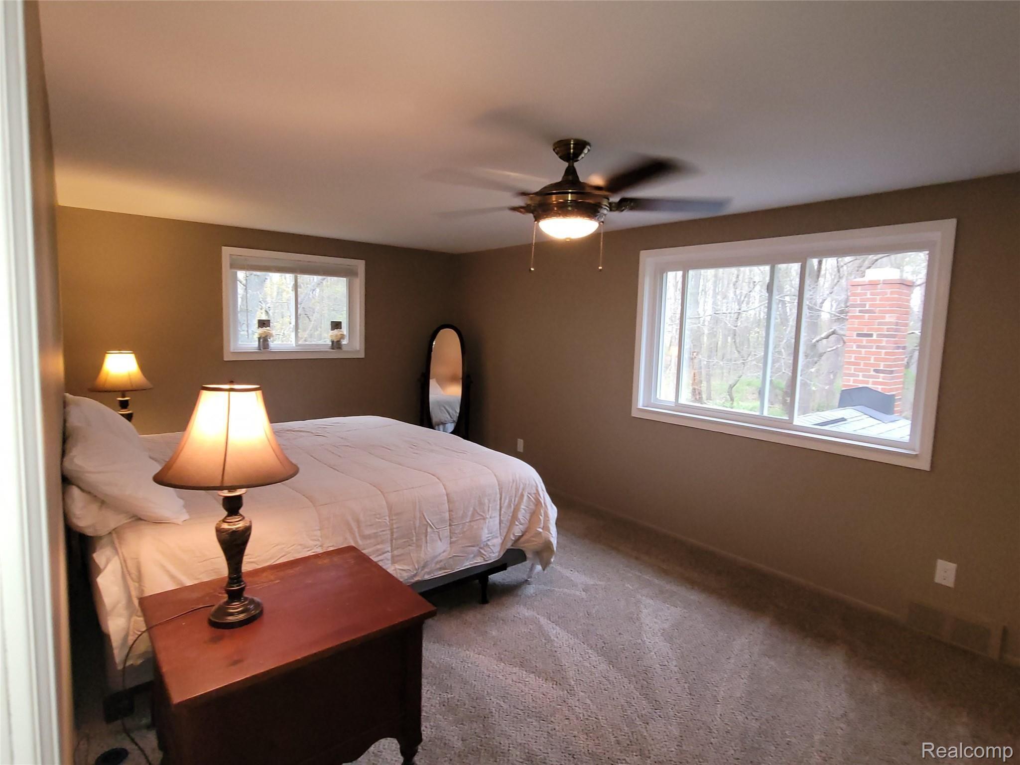 636 Argentine Road Howell, MI 48843 - Photo 27 of 38 20220508_191826.jpg
