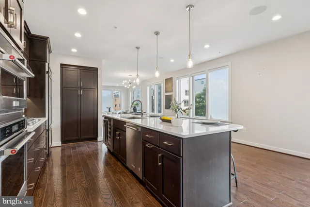 $979,000 | 8091 Red Hook Street, Rockville, MD 20855