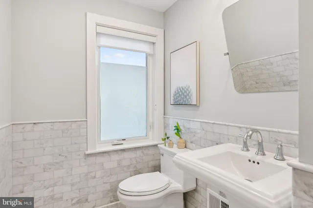 $979,000 | 8091 Red Hook Street, Rockville, MD 20855