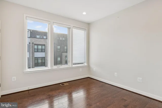 $979,000 | 8091 Red Hook Street, Rockville, MD 20855