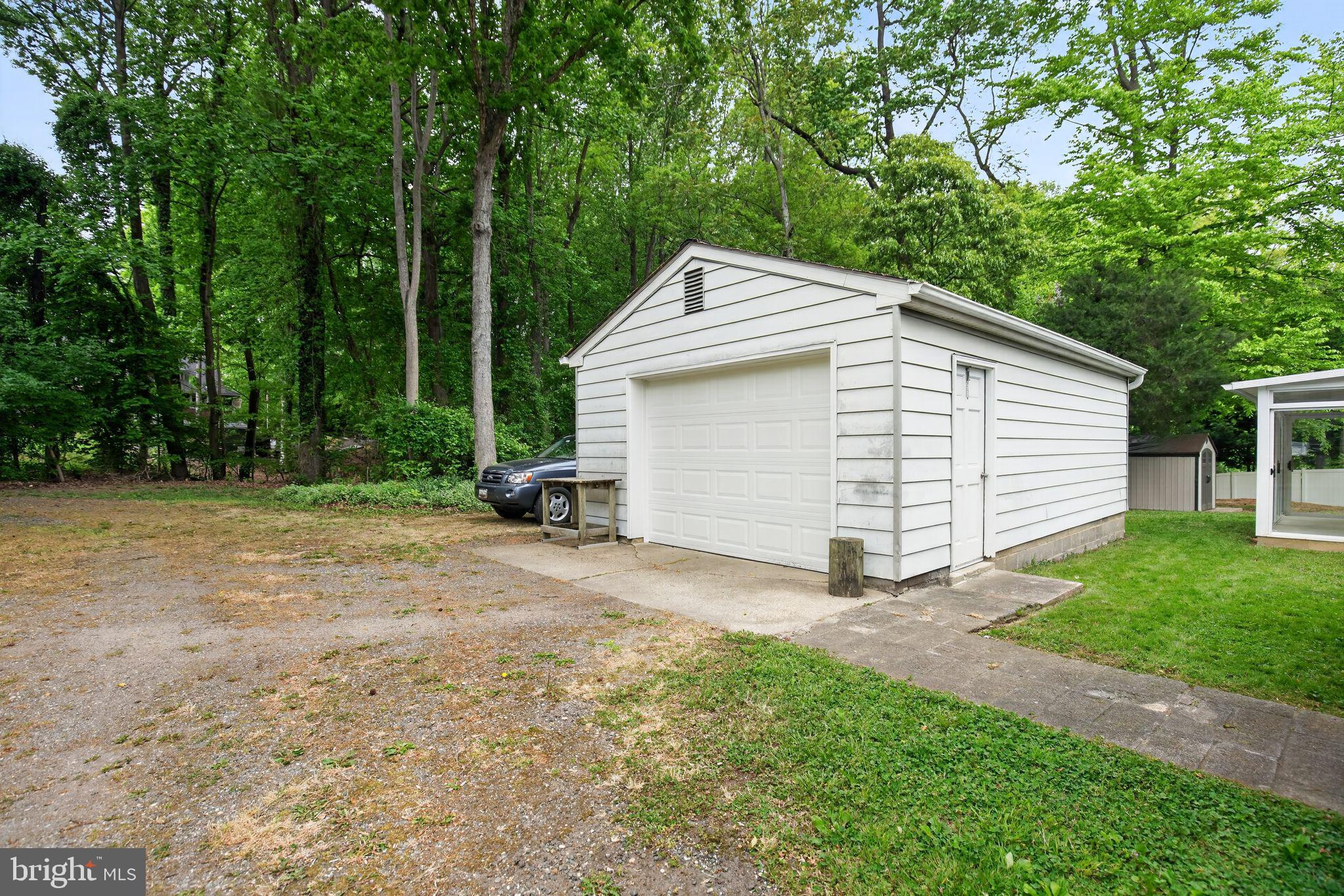 6070 Hill Road St. Leonard, MD 20685 - Photo 28 of 38 Detached Garage