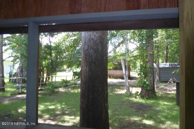 133 Edgewater Road Satsuma, FL 32189 - Photo 9 of 22 P1070499
