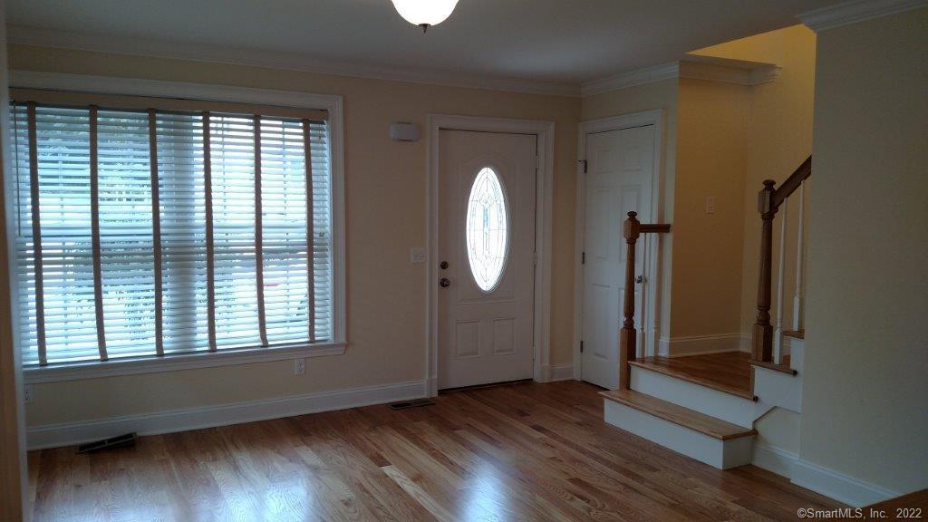 1 Hamilton Street, Unit 3 New London, CT 06320 - Photo 3 of 35