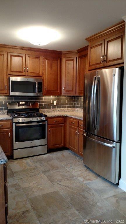 1 Hamilton Street, Unit 3 New London, CT 06320 - Photo 8 of 35