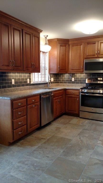1 Hamilton Street, Unit 3 New London, CT 06320 - Photo 10 of 35