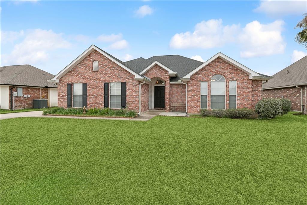 19 Lagi Street Laplace, LA 70068 - Photo 4 of 17