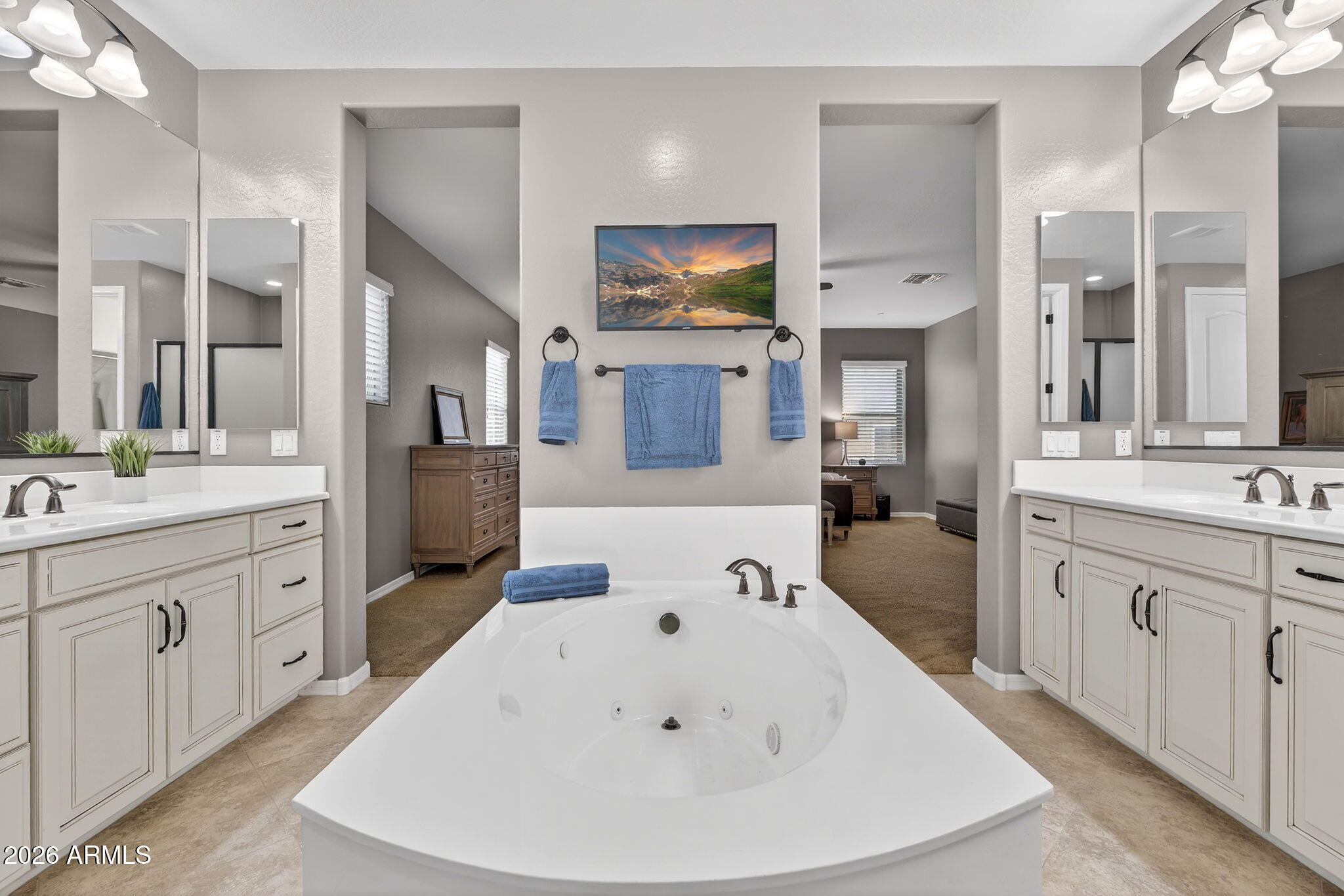 2926 East Wyatt Way Gilbert, AZ 85297 - Photo 38 of 71 37-web-or-mls-55 Wyatt Way