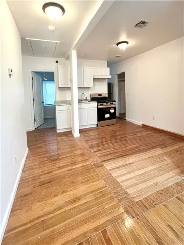 $1,900 | 58 Knight Street, Unit 2, Providence, RI 02909