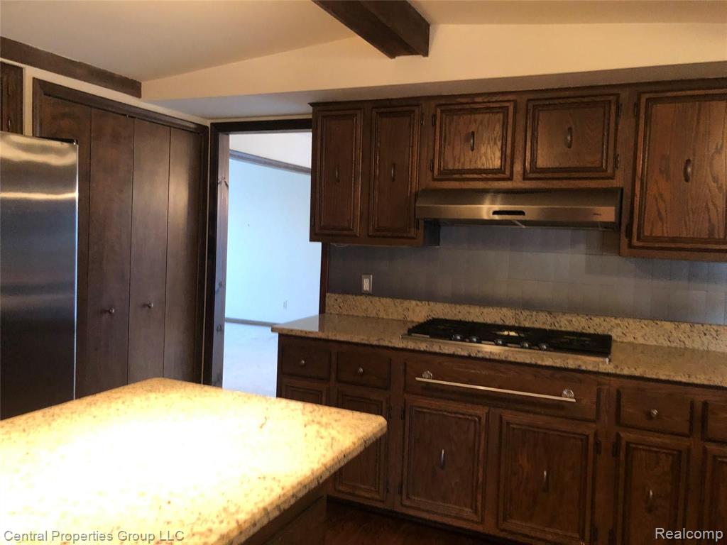 1944 North Kilburn Road Rochester Hills, MI 48306 - Photo 18 of 62