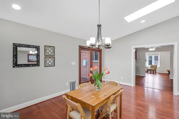 $889,000 | 8806 Cromwell Drive, Springfield, VA 22151