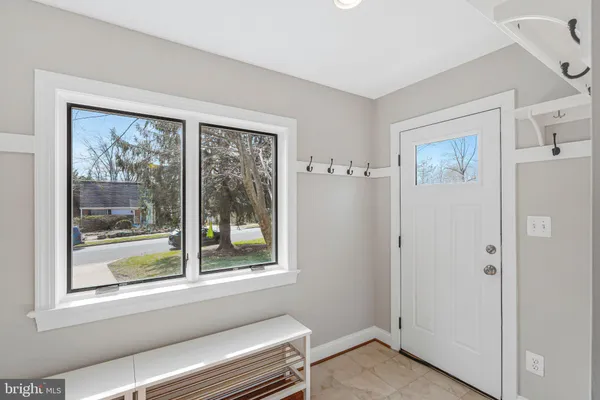 $889,000 | 8806 Cromwell Drive, Springfield, VA 22151