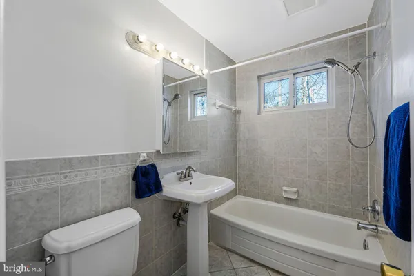 $889,000 | 8806 Cromwell Drive, Springfield, VA 22151