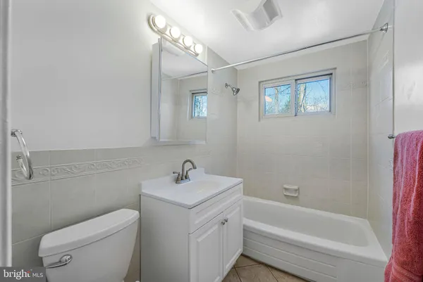 $889,000 | 8806 Cromwell Drive, Springfield, VA 22151