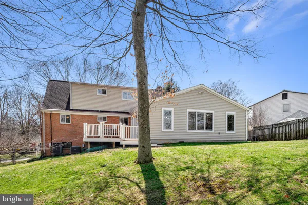 $889,000 | 8806 Cromwell Drive, Springfield, VA 22151