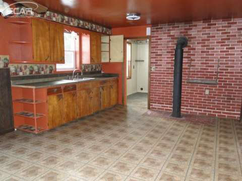 4003 Hollenbeck Road Columbiaville, MI 48421 - Photo 5 of 5 20428359-4.JPG