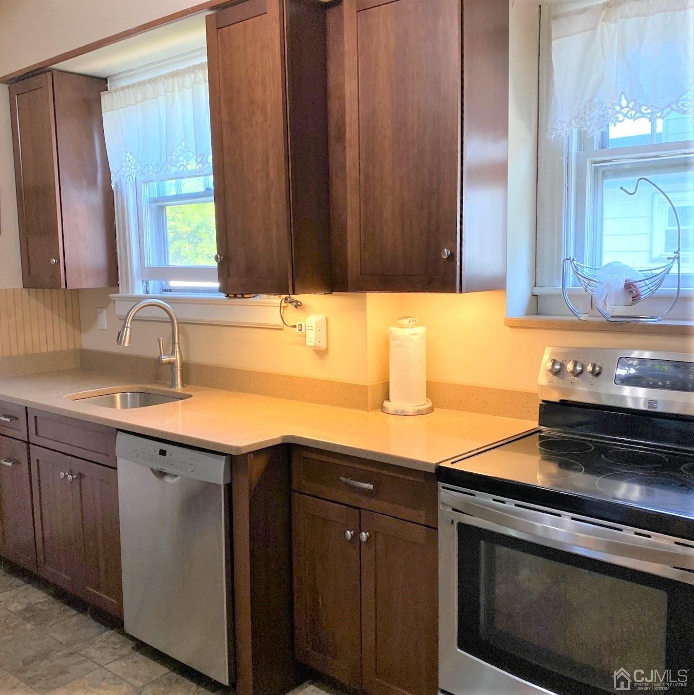 134 New Market Road Dunellen, NJ 08812 - Photo 17 of 25
