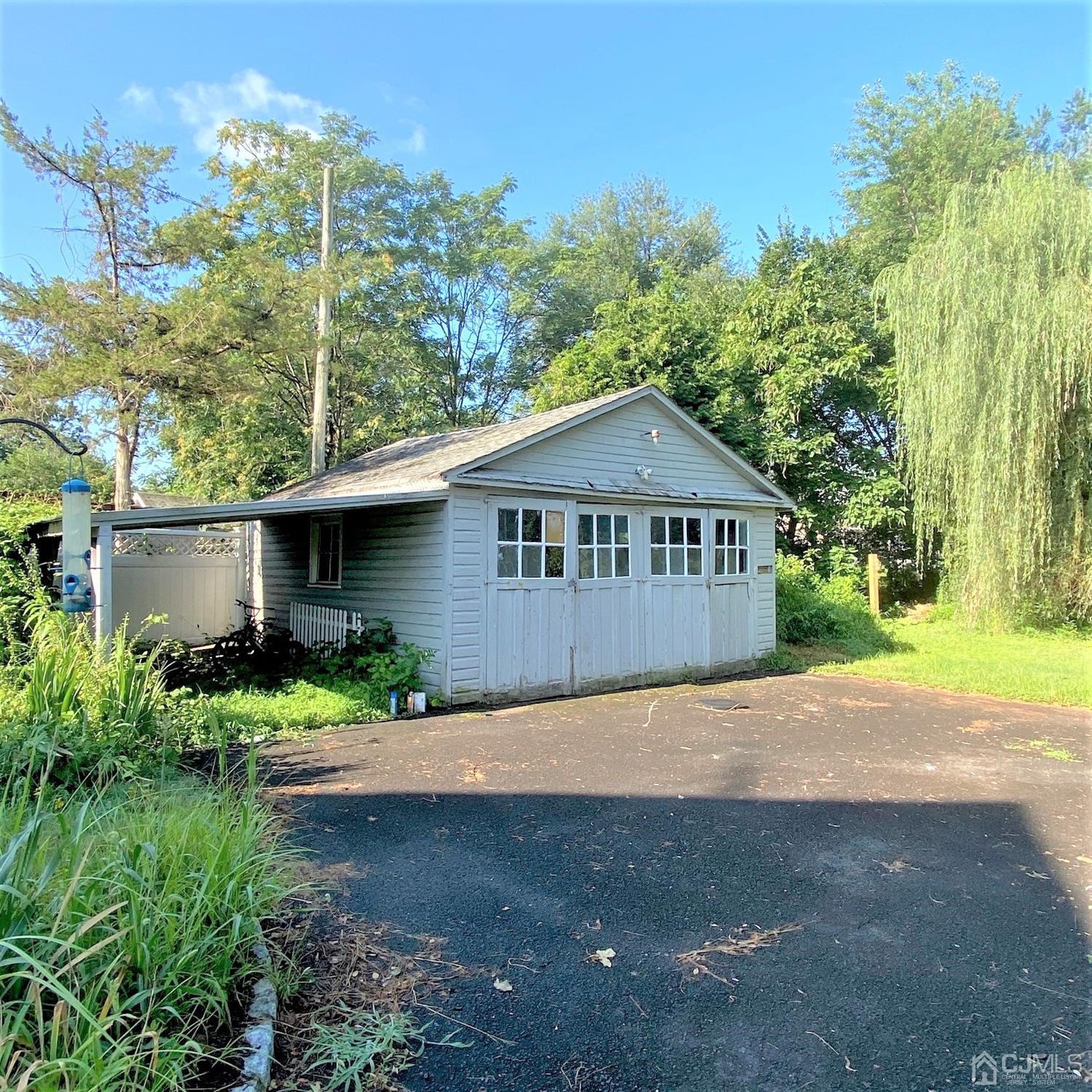 134 New Market Road Dunellen, NJ 08812 - Photo 6 of 25