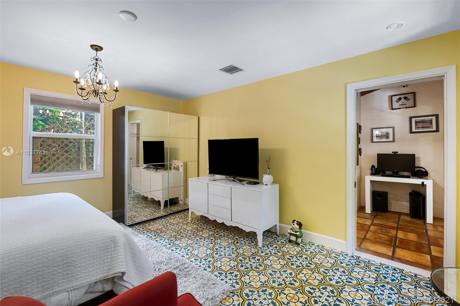 4715 North Bay Road Miami Beach, FL 33140 - Photo 18 of 48