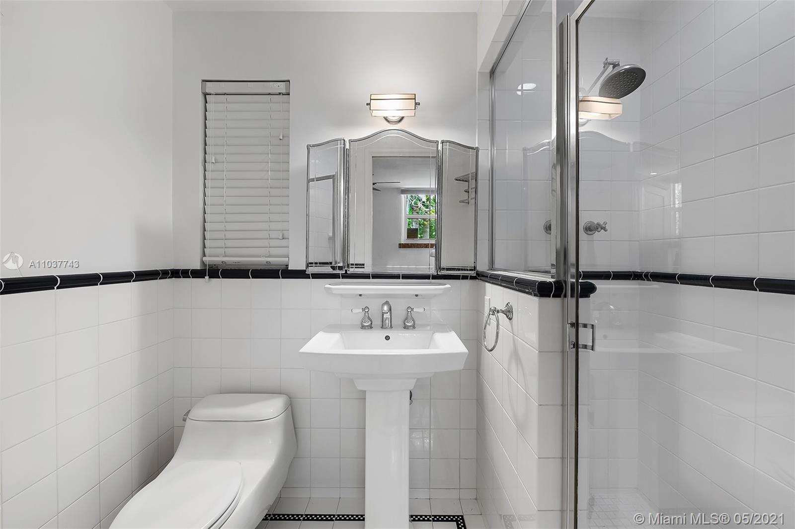 4715 North Bay Road Miami Beach, FL 33140 - Photo 22 of 48