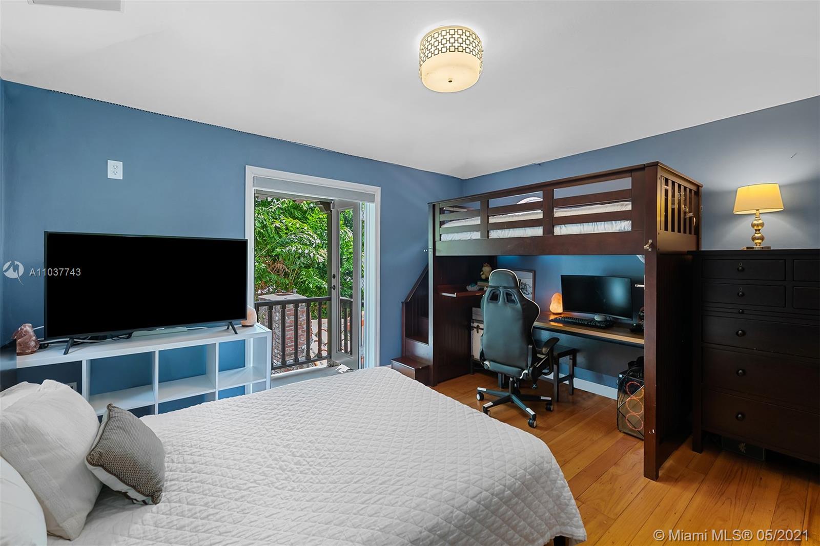 4715 North Bay Road Miami Beach, FL 33140 - Photo 25 of 48
