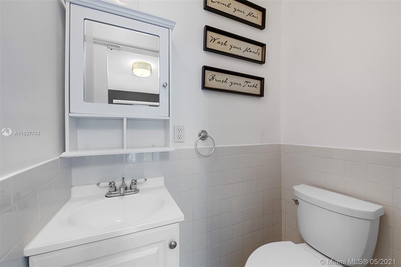 4715 North Bay Road Miami Beach, FL 33140 - Photo 26 of 48
