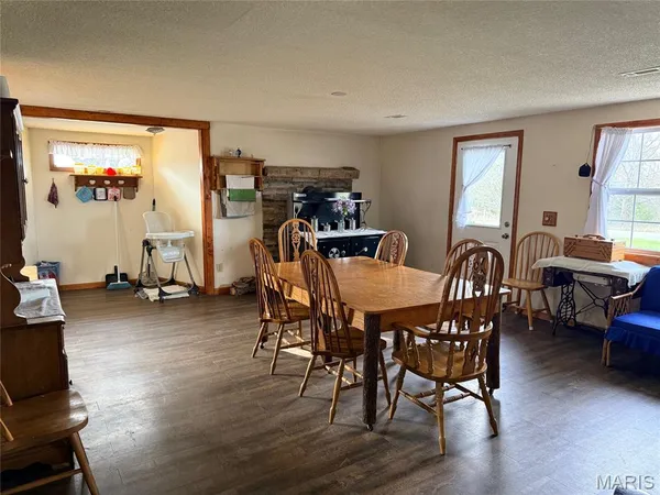 $240,000 | 19510 Bean Creek Drive, Licking, MO 65542