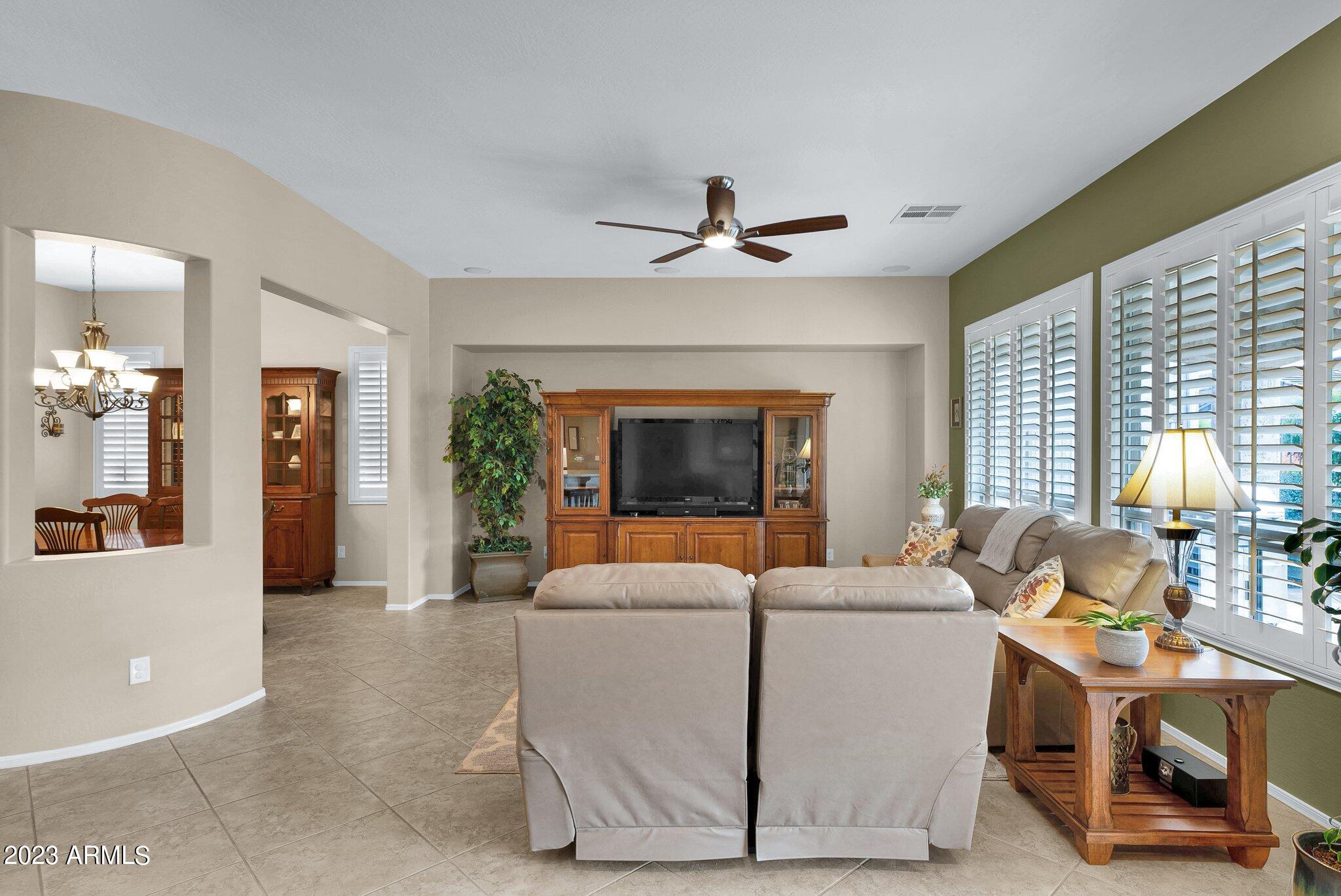 4713 East Rakestraw Lane Gilbert, AZ 85298 - Photo 11 of 36 21-web-or-mls-DSC06620