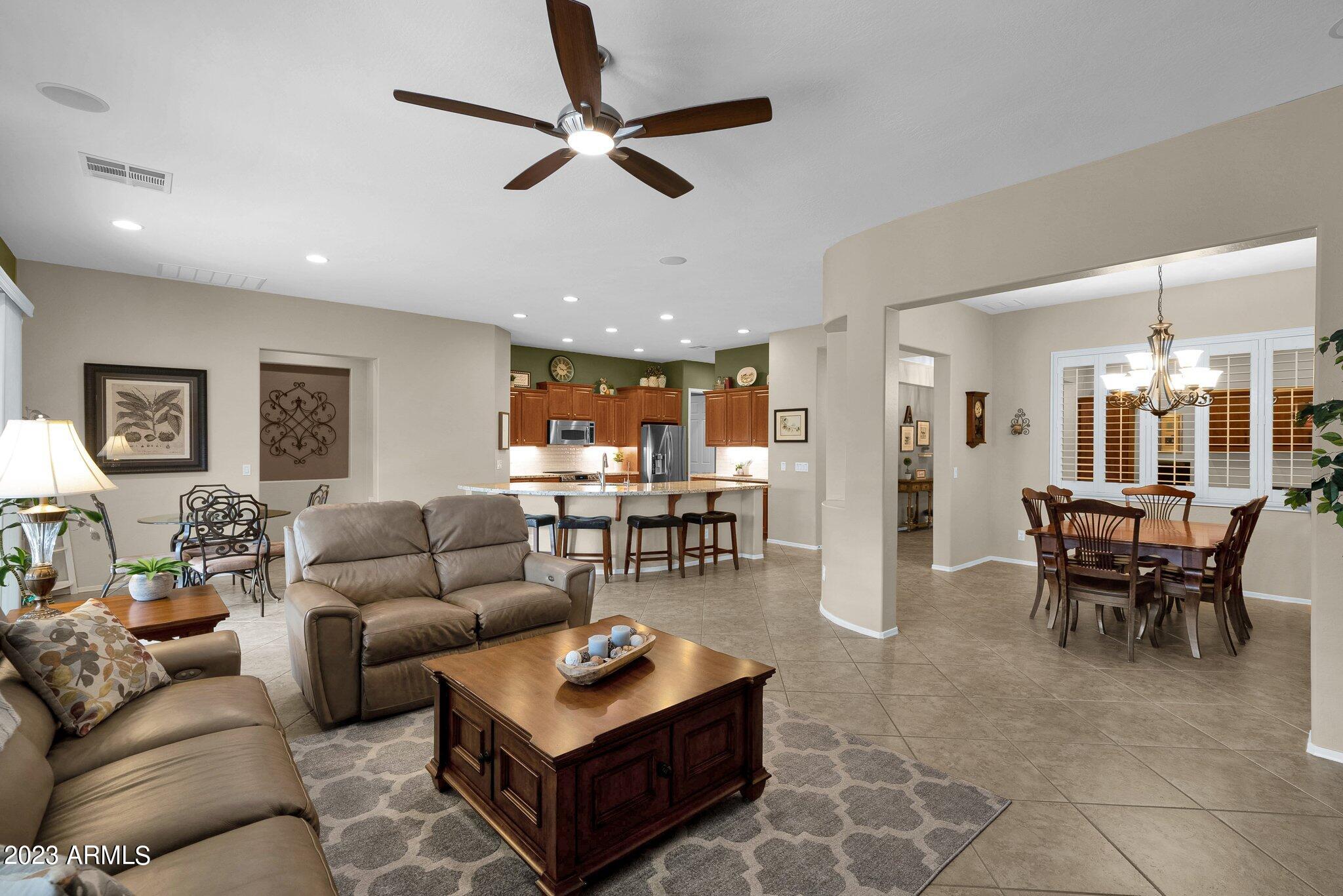 4713 East Rakestraw Lane Gilbert, AZ 85298 - Photo 12 of 36 22-web-or-mls-DSC06622