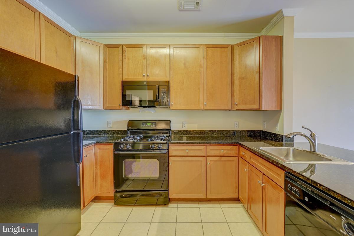 8045 Newell Street, Unit 309 Silver Spring, MD 20910 - Photo 20 of 27