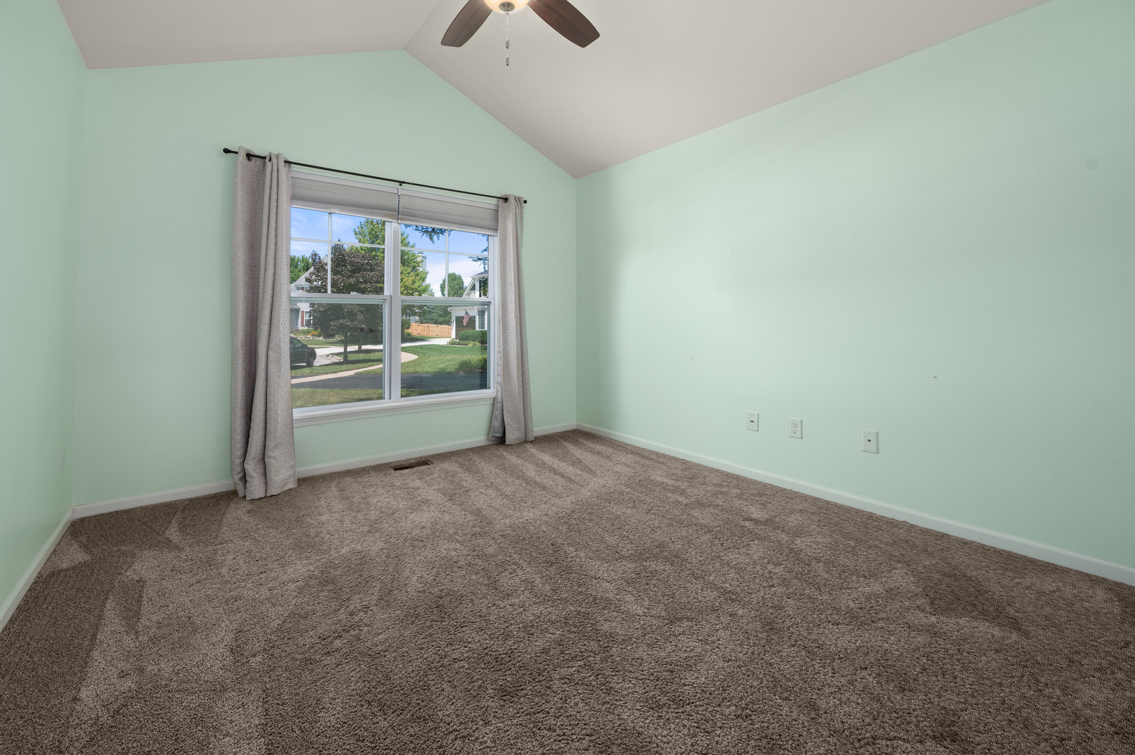 136 Reston Court Sycamore, IL 60178 - Photo 19 of 50 a view of an empty room with a window