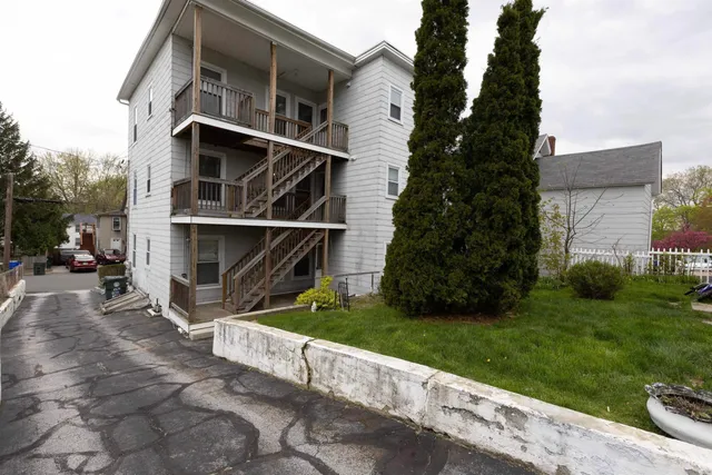 $2,400 | 470 Spruce Street, Manchester, NH 03103