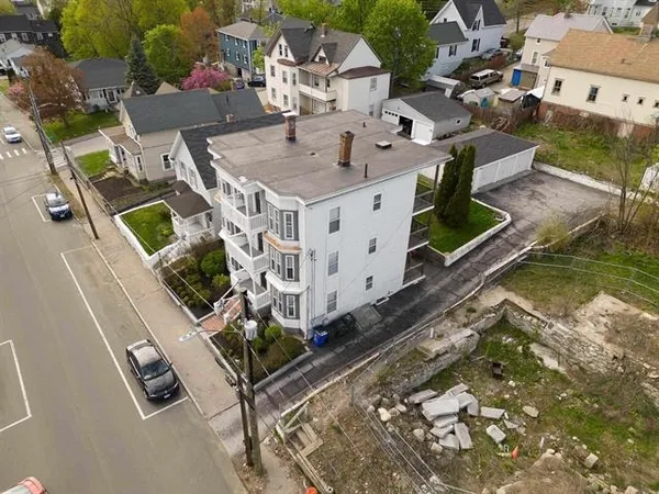 $2,400 | 470 Spruce Street, Manchester, NH 03103