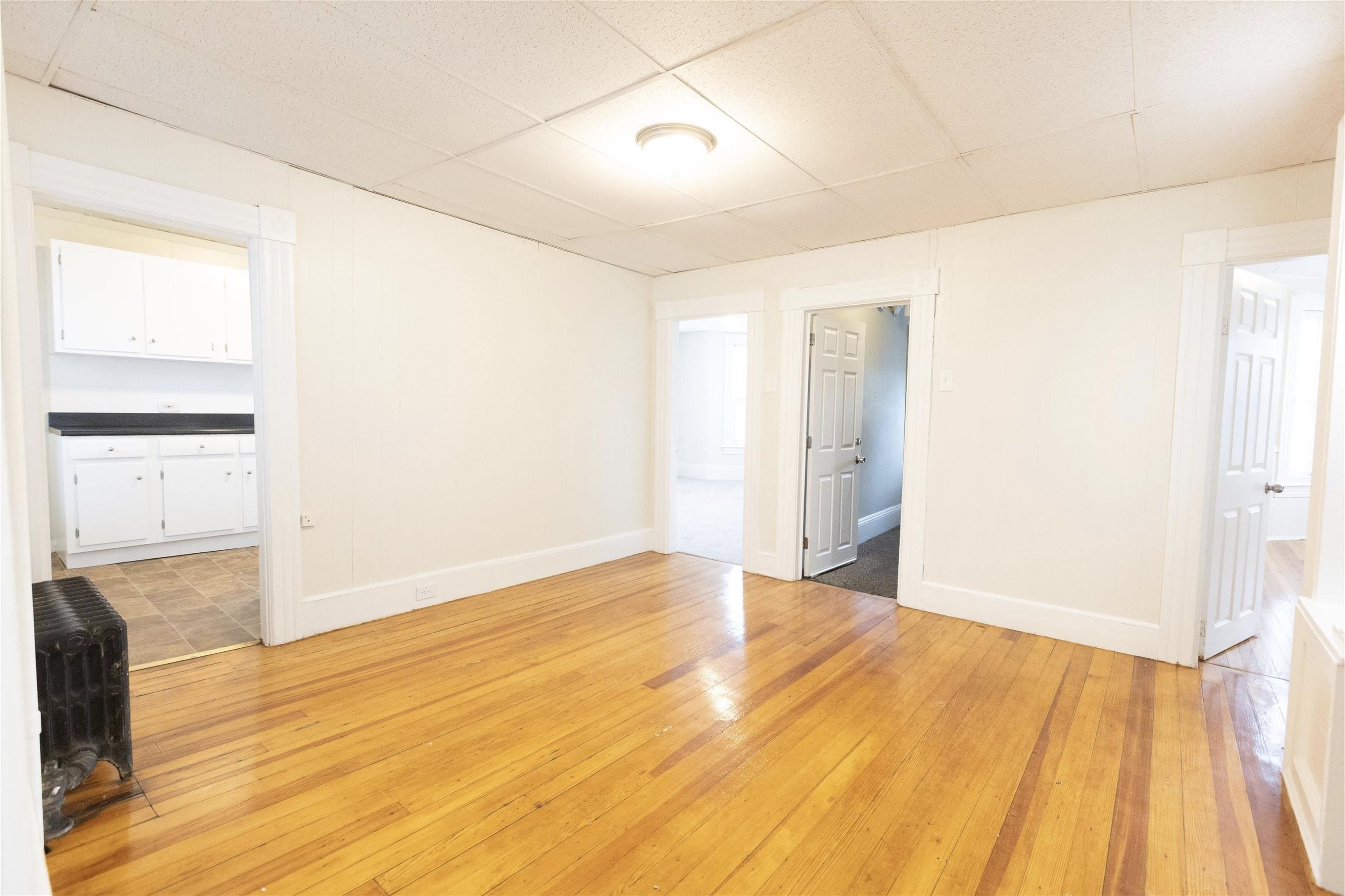 470 Spruce Street Manchester, NH 03103 - Photo 3 of 18