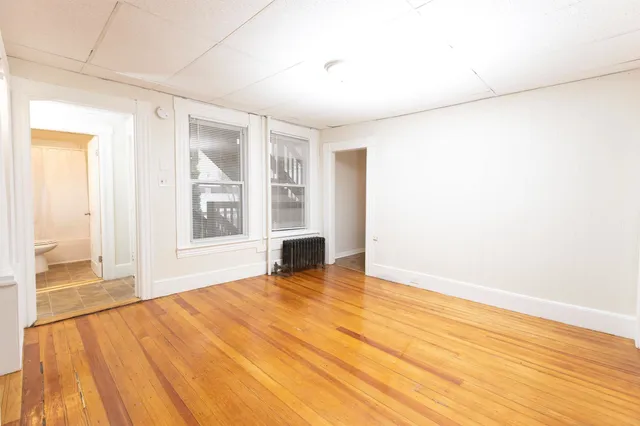 $2,400 | 470 Spruce Street, Manchester, NH 03103