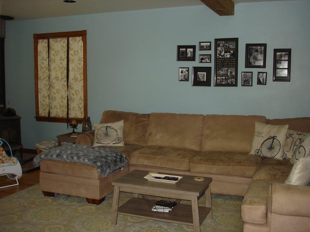 1136 Lakewood Road Madison, ME 04950 - Photo 8 of 23 Living Room