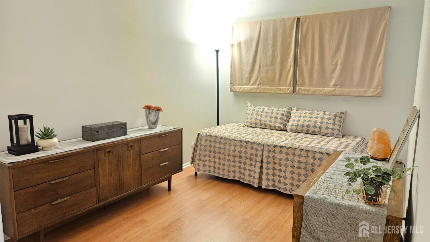 8 Churchill Road East Brunswick, NJ 08816 - Photo 24 of 28 Gallery Image 24