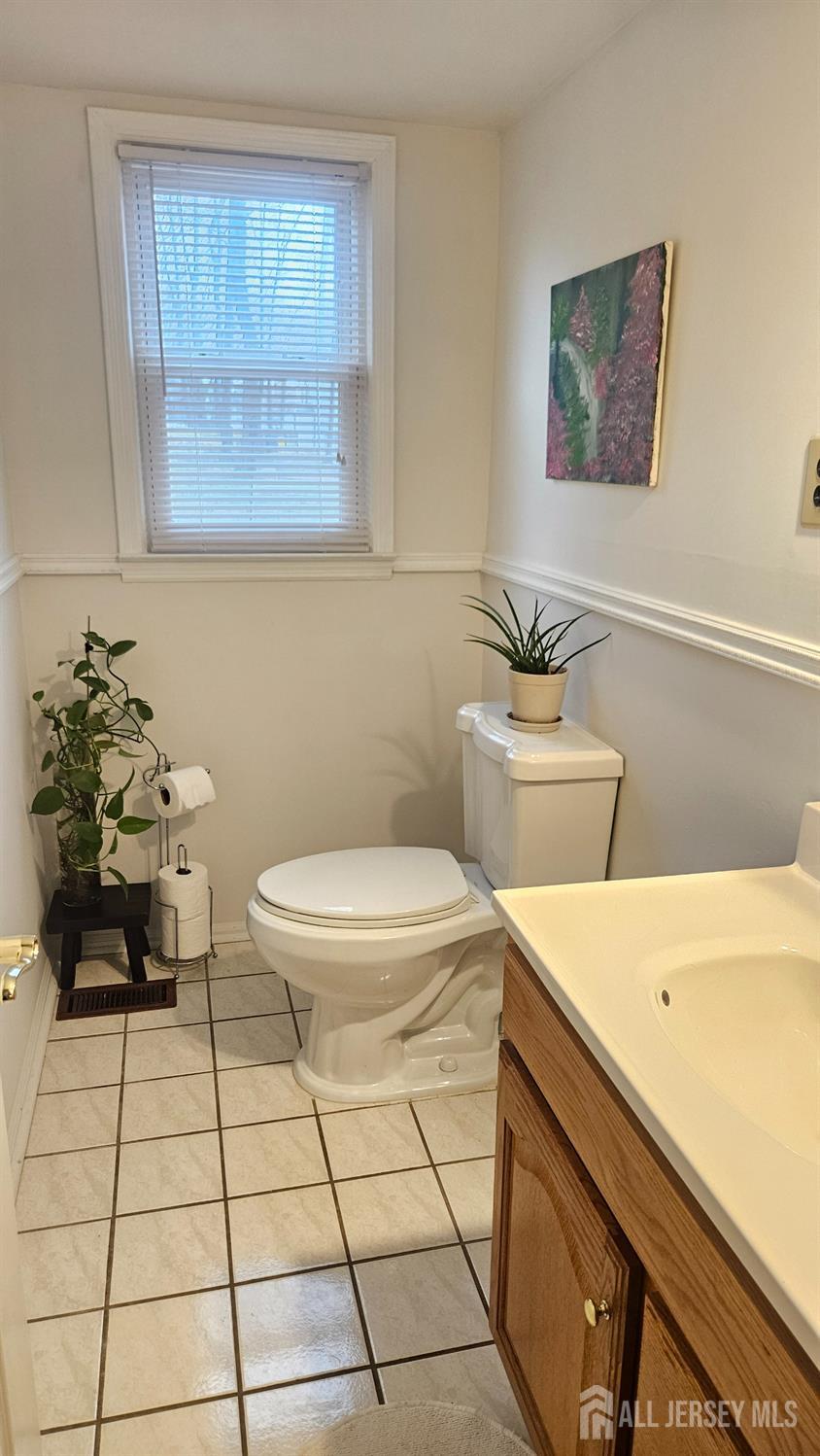 8 Churchill Road East Brunswick, NJ 08816 - Photo 25 of 28 Gallery Image 25