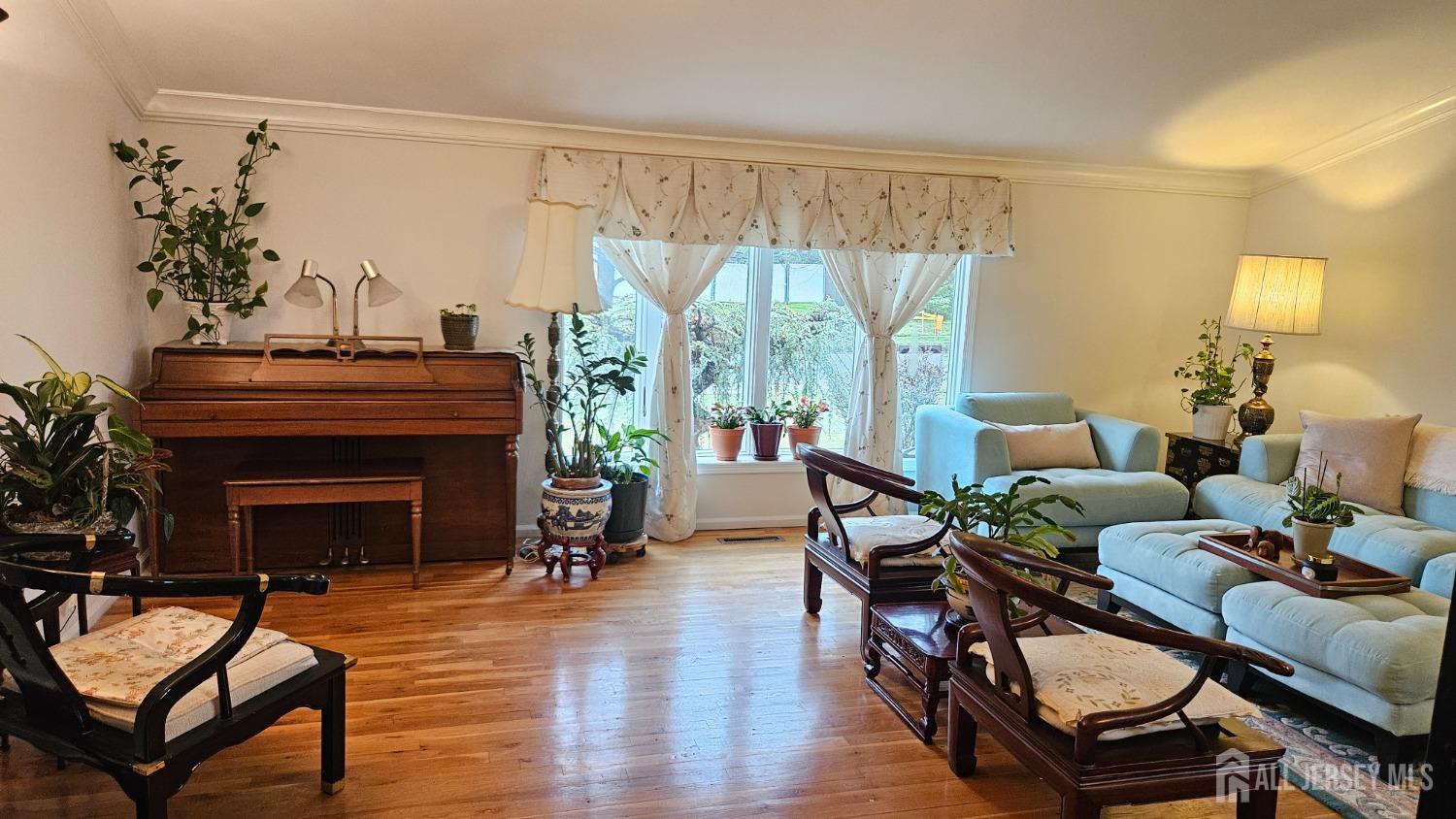8 Churchill Road East Brunswick, NJ 08816 - Photo 6 of 28 Gallery Image 6