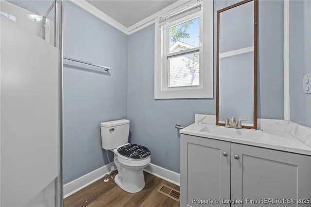 a view of utility room