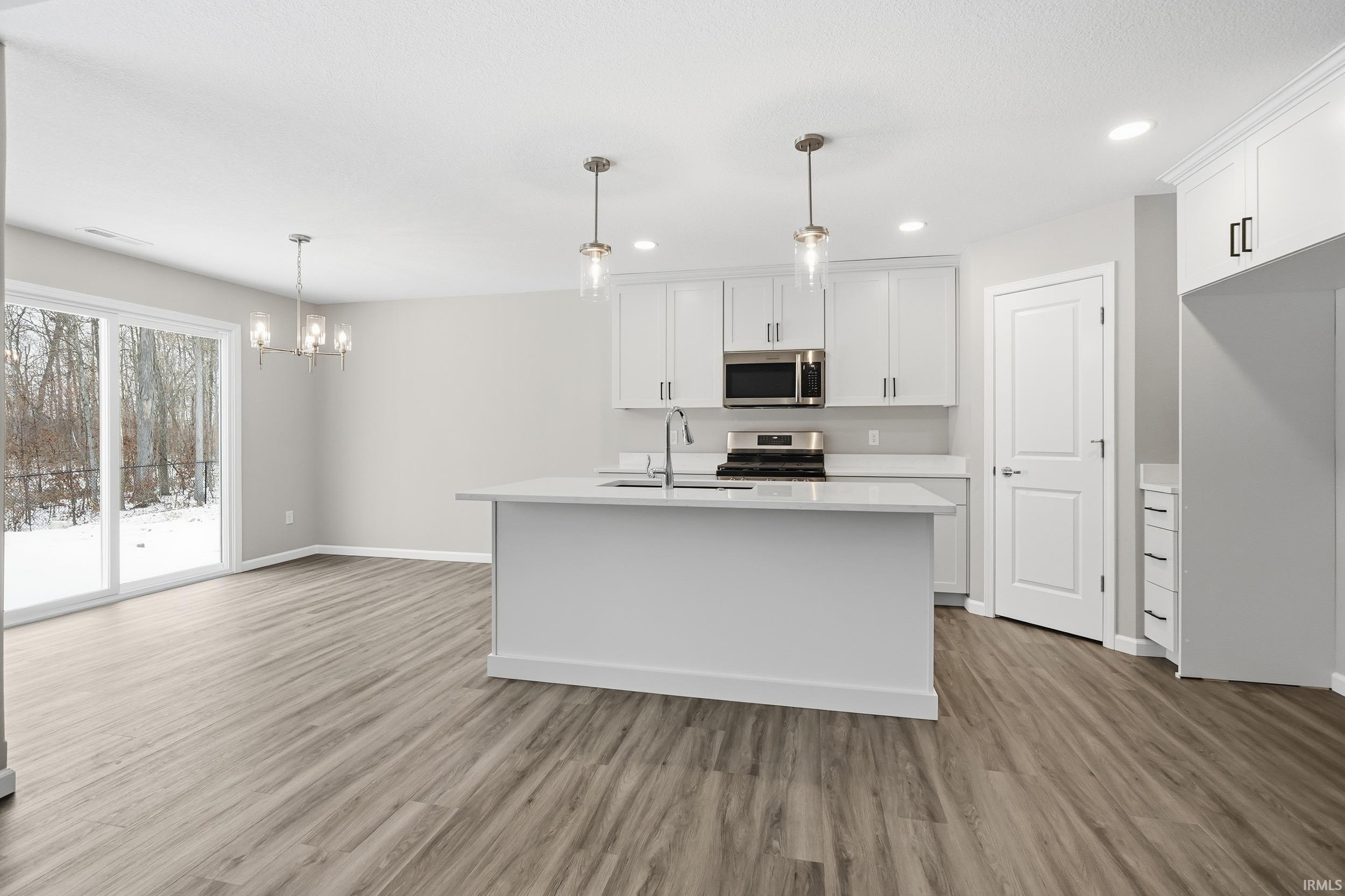 13853 Diavik Place Fort Wayne, IN 46845 - Photo 4 of 36