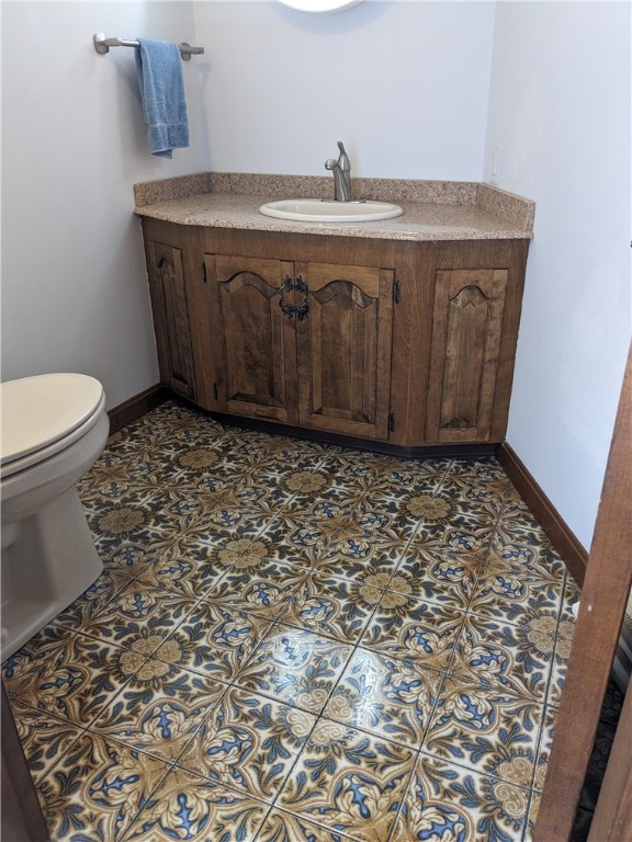 30 Wrentham Road Cumberland, RI 02864 - Photo 15 of 40 half b ath