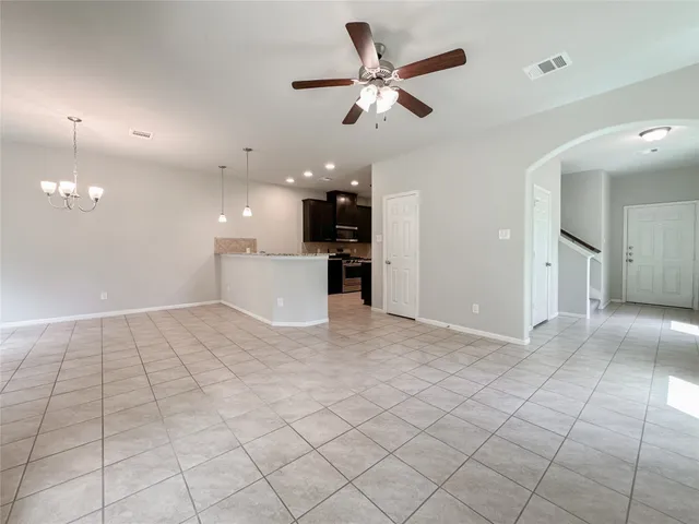 $1,950 | 105 Camelot Pl Court, Conroe, TX 77304