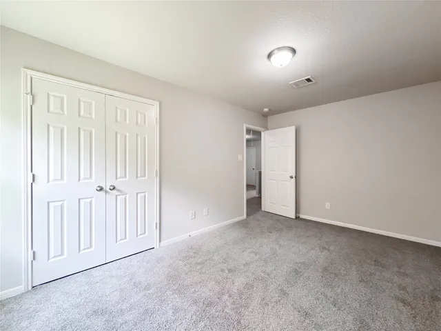 $1,950 | 105 Camelot Pl Court, Conroe, TX 77304