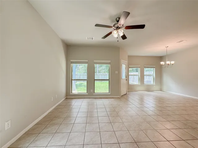 $1,899 | 105 Camelot Pl Court, Conroe, TX 77304