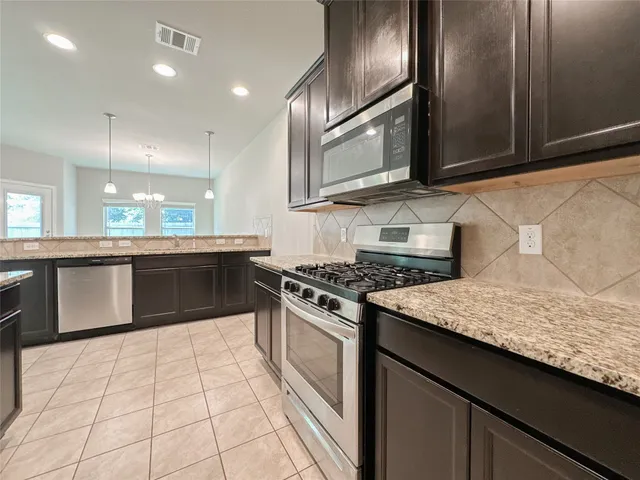 $1,899 | 105 Camelot Pl Court, Conroe, TX 77304