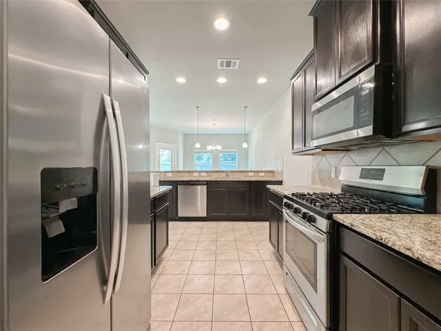 $1,899 | 105 Camelot Pl Court, Conroe, TX 77304