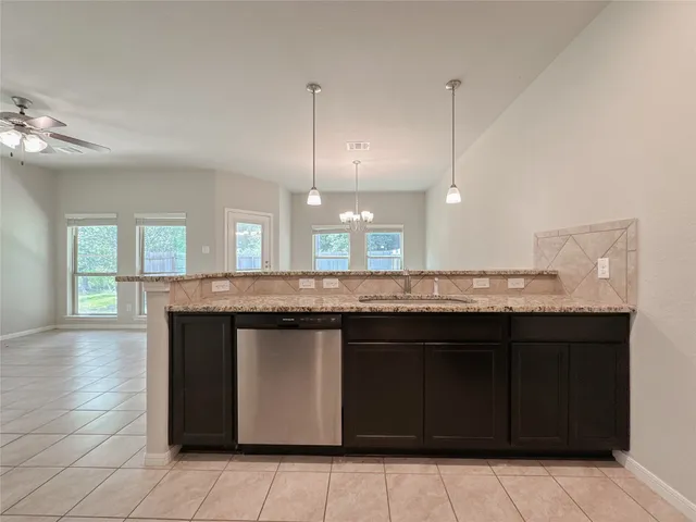 $1,899 | 105 Camelot Pl Court, Conroe, TX 77304