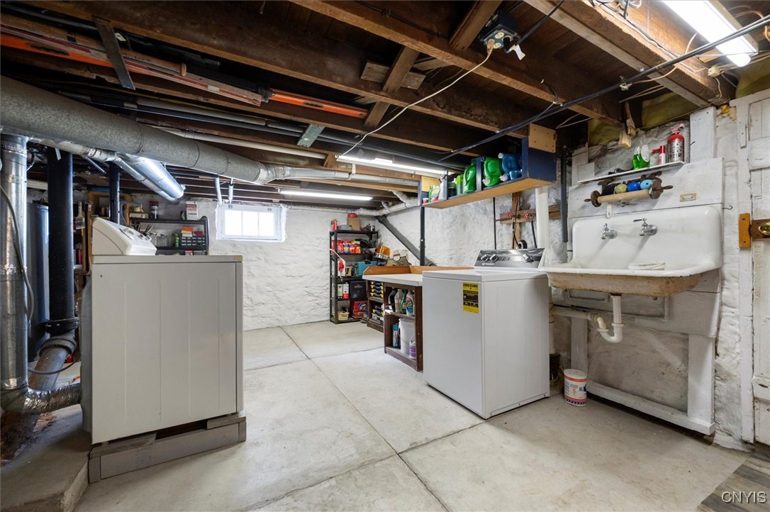 1114 Stark Street Utica, NY 13502 - Photo 33 of 38