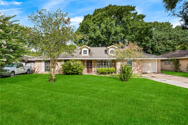 $2,000 | 7707 Nordling Road, Houston, TX 77037