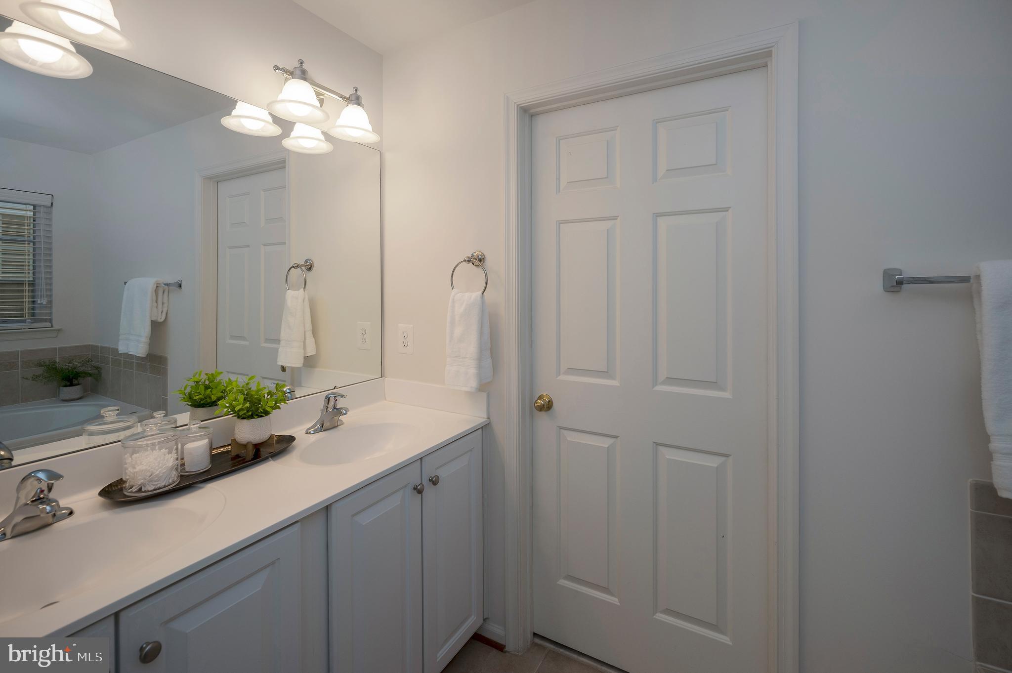 9709 Big Bethel Road Fredericksburg, VA 22407 - Photo 45 of 82 Main bath